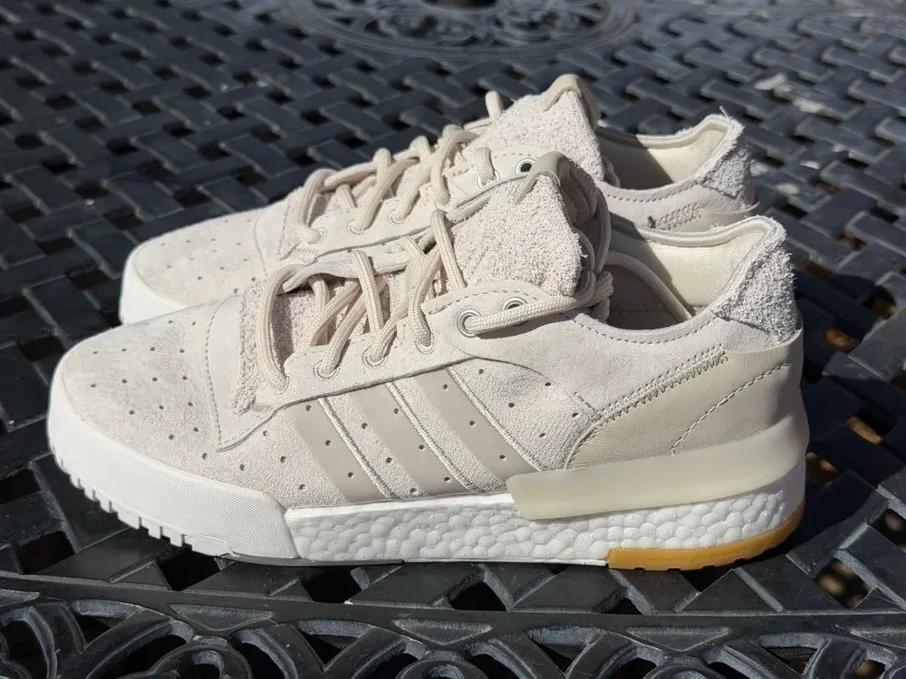 Adidas Rivalry RM Low  EE4989 Color Bliss, Cloud Off White Sz7 Mens NWT